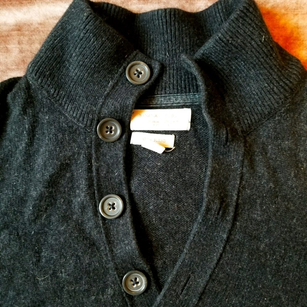Banana Republic Buttoned V Neck Sweater